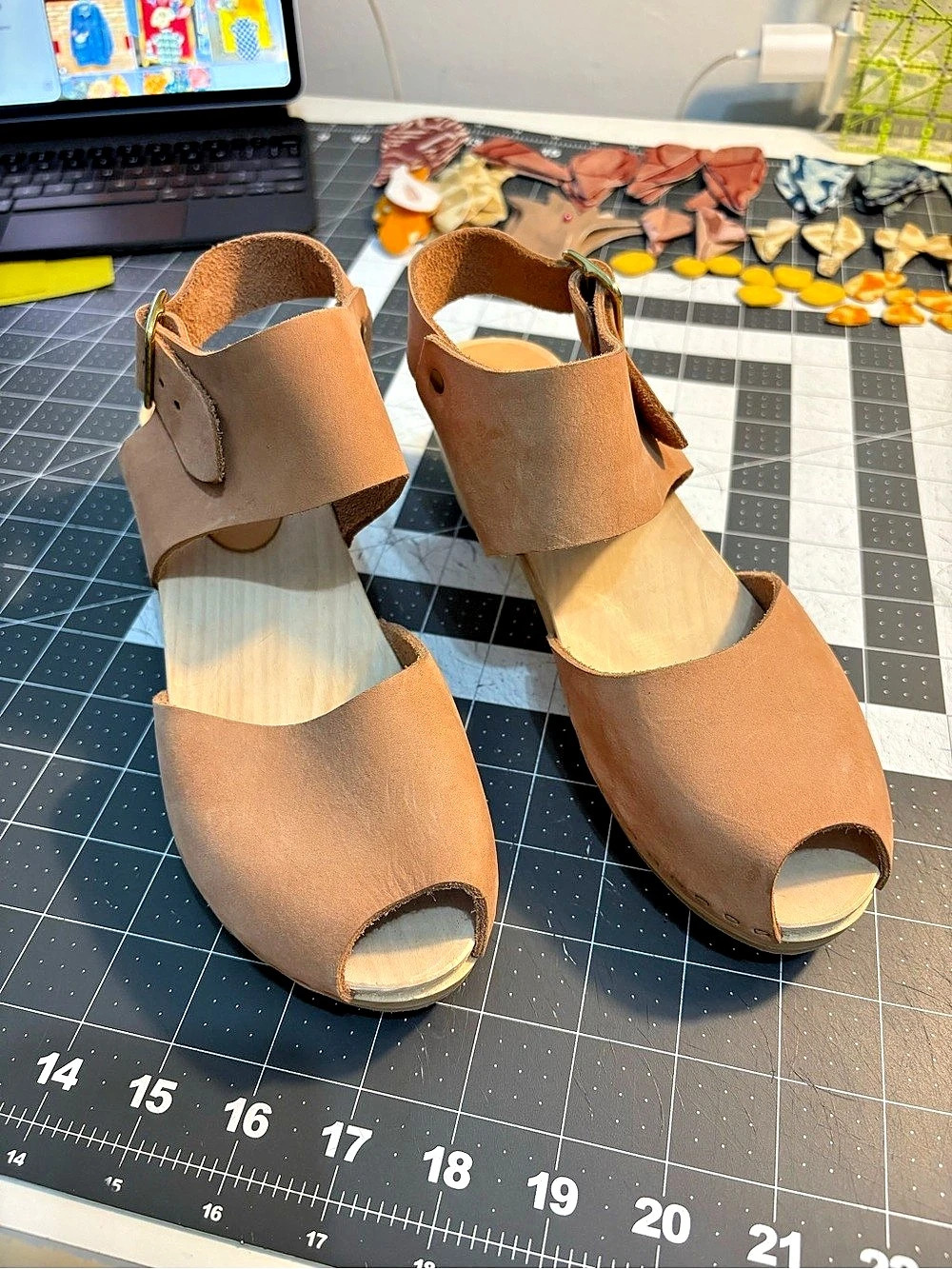 Bryr Clogs - Miranda Peep-Toe